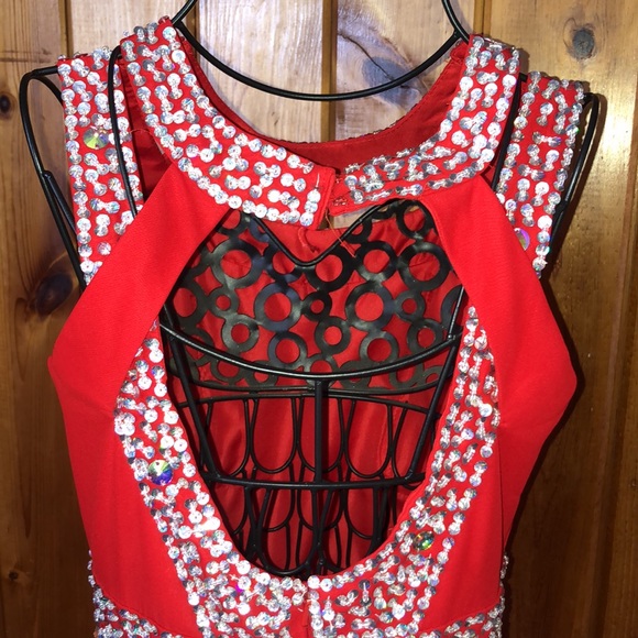 A line red haltered keyhole beaded ruched chiffon prom dress with slit XS/2 - Picture 16 of 17